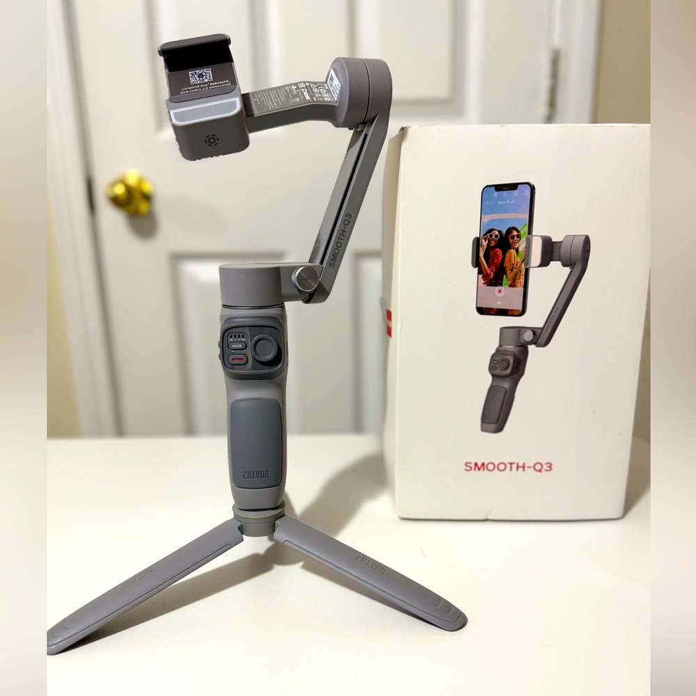 Zhiyun - Smooth Q3 Folding 3-Axis Gimbal Stabilizer